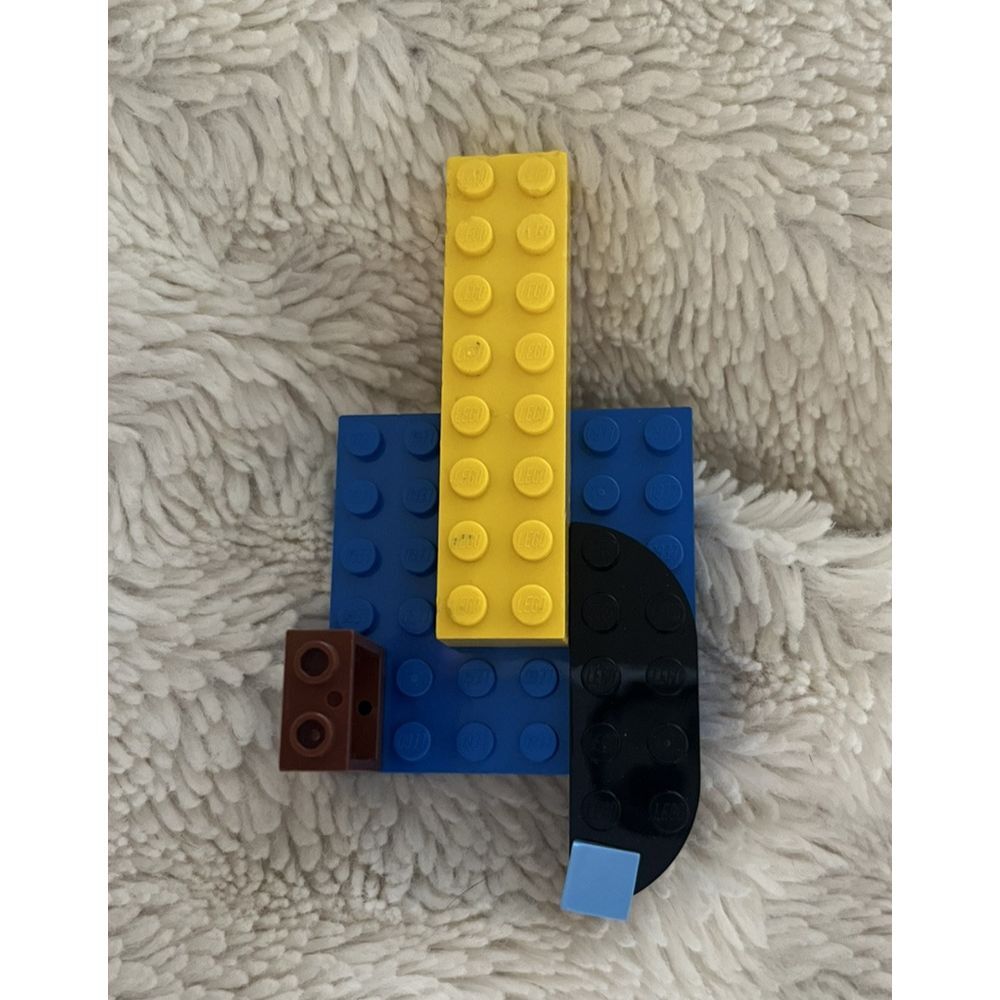 Lot Of 6 LEGO Pieces - Assorted Colors & Sizes - Picture 2 of 6